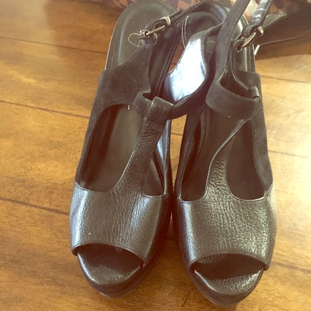 Jessica Simpson platform heels 8